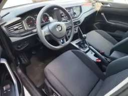 
										VOLKSWAGEN POLO full									