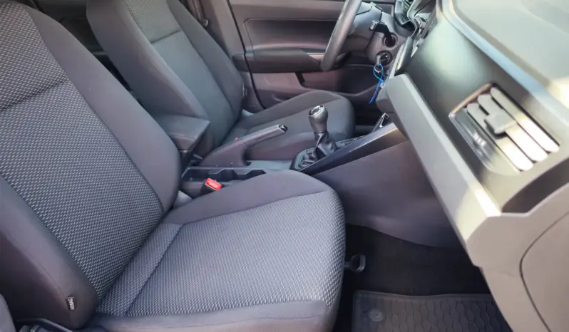 
								VOLKSWAGEN POLO full									