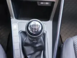 
										VOLKSWAGEN POLO full									