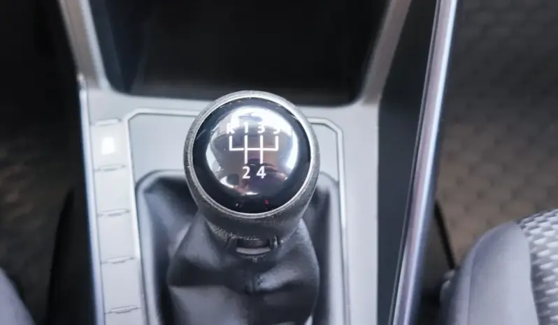 
								VOLKSWAGEN POLO full									