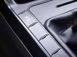 
										VOLKSWAGEN POLO full									