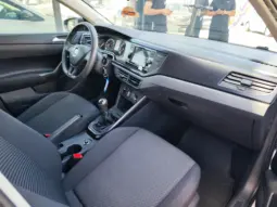 
										VOLKSWAGEN POLO full									