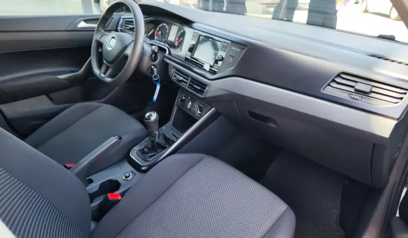 
								VOLKSWAGEN POLO full									