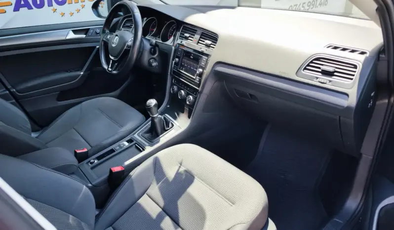 
								VOLKSWAGEN GOLF full									