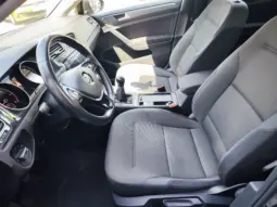 
										VOLKSWAGEN GOLF full									