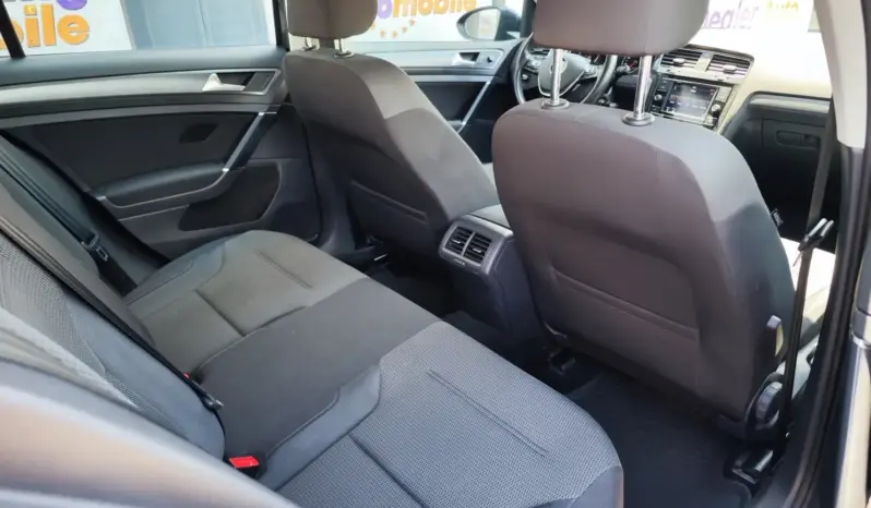 
								VOLKSWAGEN GOLF full									