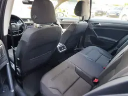 
										VOLKSWAGEN GOLF full									