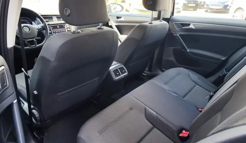 
								VOLKSWAGEN GOLF full									