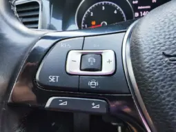 
										VOLKSWAGEN GOLF full									