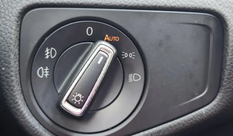 
								VOLKSWAGEN GOLF full									