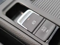 
										VOLKSWAGEN GOLF full									