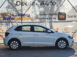 
										VOLKSWAGEN POLO full									