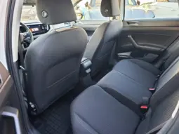 
										VOLKSWAGEN POLO full									