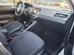 
										VOLKSWAGEN POLO full									