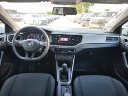 
										VOLKSWAGEN POLO full									