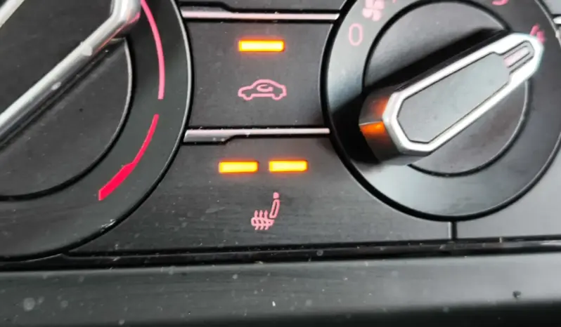 
								VOLKSWAGEN POLO full									