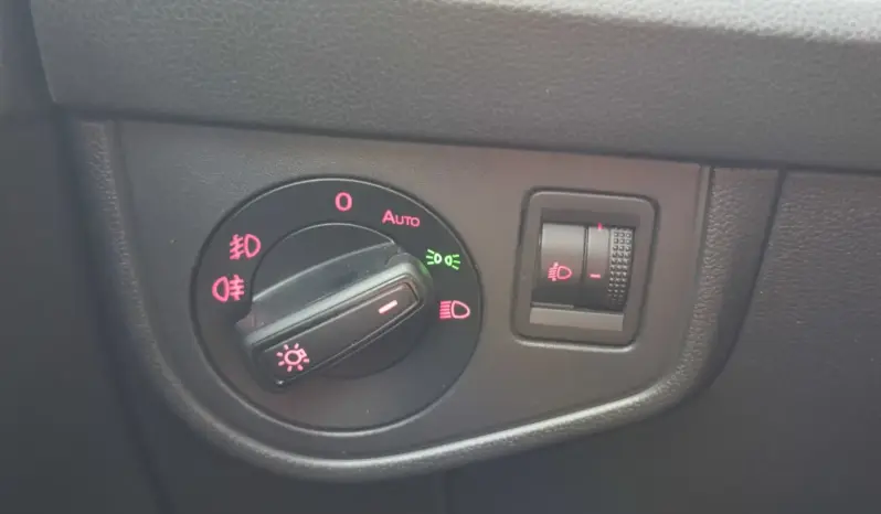 
								VOLKSWAGEN POLO full									