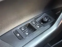 
										VOLKSWAGEN POLO full									