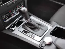 
										MERCEDES BENZ E full									