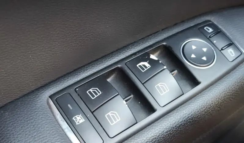 
								MERCEDES BENZ E full									