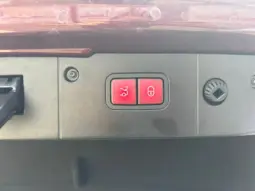 
										MERCEDES BENZ CLS full									