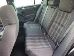 
										VOLKSWAGEN GOLF full									