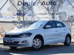 
										VOLKSWAGEN POLO full									