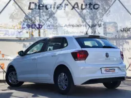 
										VOLKSWAGEN POLO full									