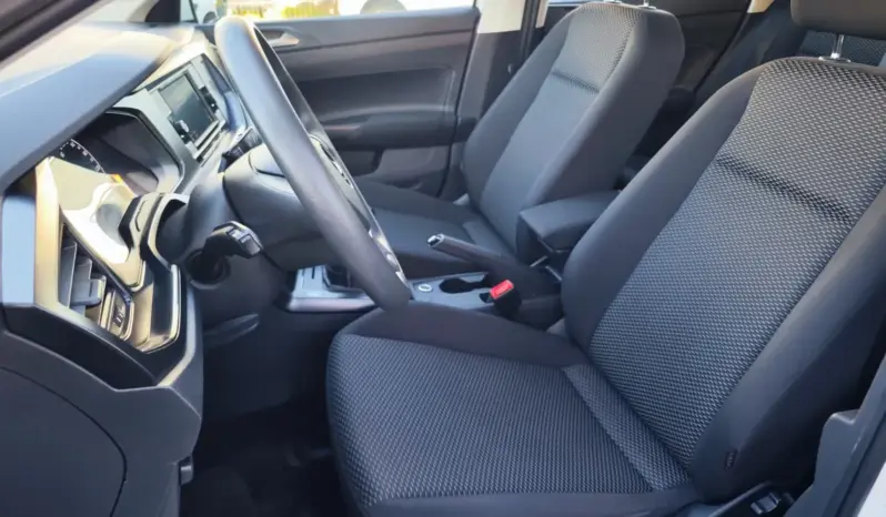 
								VOLKSWAGEN POLO full									