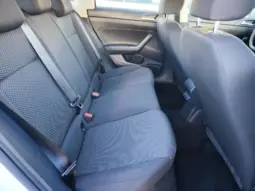 
										VOLKSWAGEN POLO full									