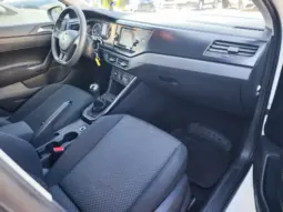 
										VOLKSWAGEN POLO full									