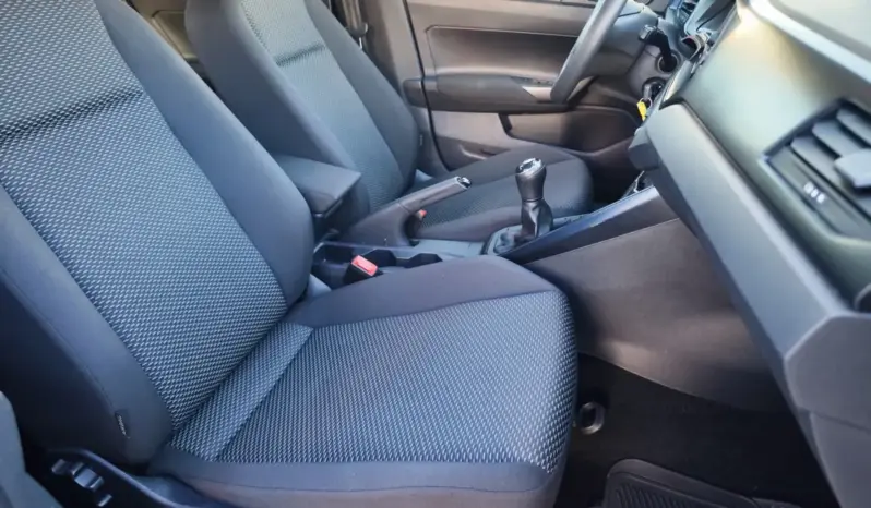 
								VOLKSWAGEN POLO full									