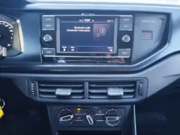 
										VOLKSWAGEN POLO full									