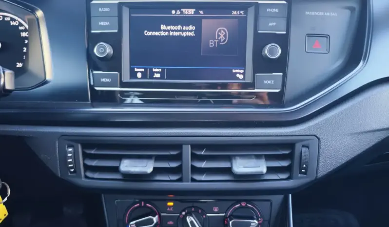 
								VOLKSWAGEN POLO full									