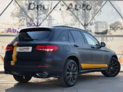 
										MERCEDES BENZ GLC full									