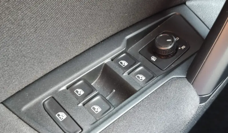 
								VOLKSWAGEN TIGUAN full									