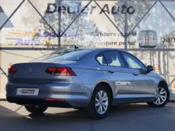 
										VOLKSWAGEN PASSAT full									