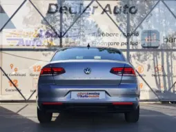 
										VOLKSWAGEN PASSAT full									