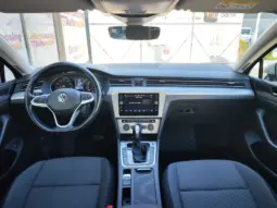 
										VOLKSWAGEN PASSAT full									