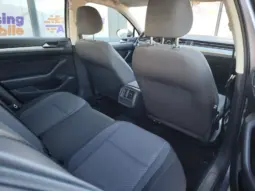 
										VOLKSWAGEN PASSAT full									