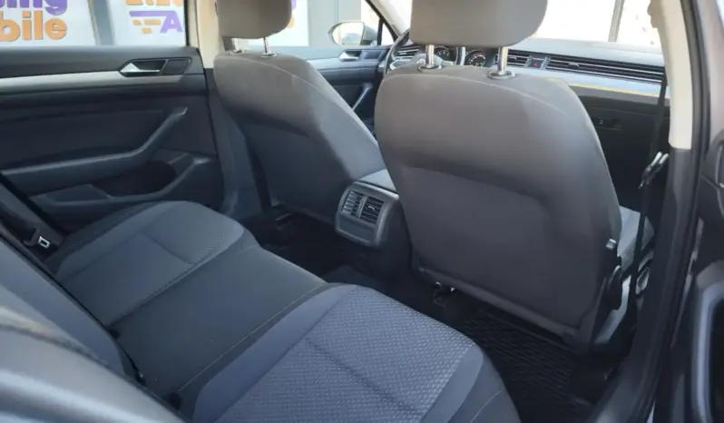 
								VOLKSWAGEN PASSAT full									