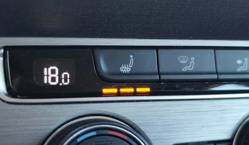 
								VOLKSWAGEN PASSAT full									