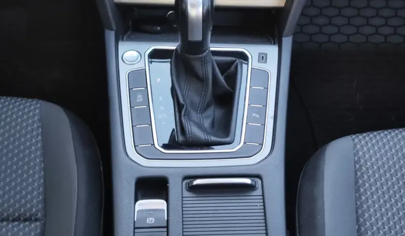 
								VOLKSWAGEN PASSAT full									