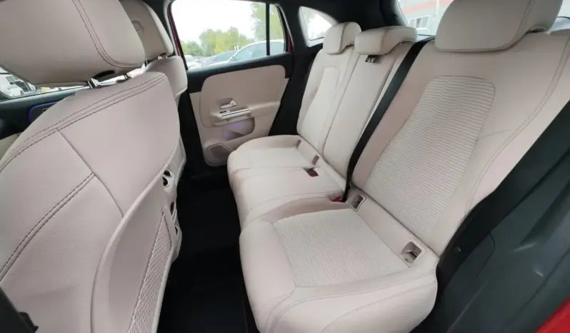 
								MERCEDES BENZ GLA full									