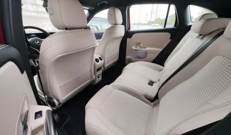 
								MERCEDES BENZ GLA full									