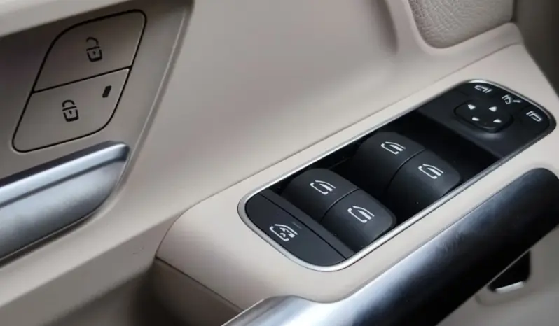 
								MERCEDES BENZ GLA full									