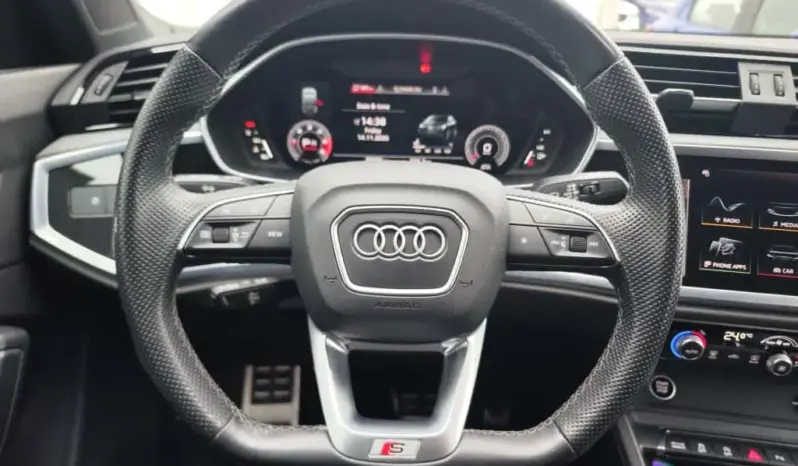 
								AUDI Q3 full									