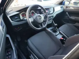 
										VOLKSWAGEN POLO full									