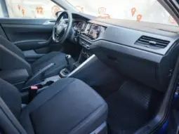 
										VOLKSWAGEN POLO full									