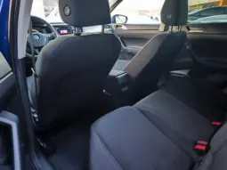 
										VOLKSWAGEN POLO full									